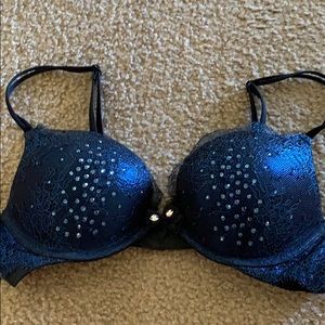 Victoria’s Secret bra in size 34B